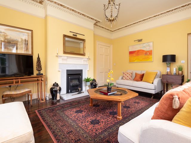 The Old Vicarage - 1183002 - photo 2
