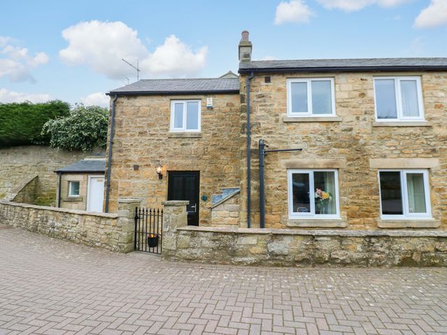1 Kyles Yard - 1183253 - photo 2