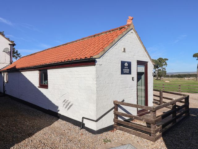 An exterior view of Cowshed Cottage in East Knapton near Rillington