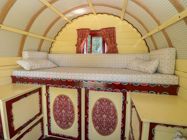 The Bowtop Gypsy Caravan - 1184687 - photo 4