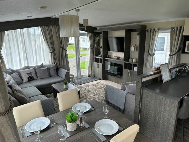 Church Farm Holiday Village - Holiday Accommodation 10617 - 1184938 - photo 1 