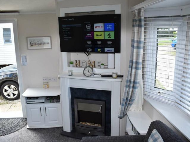 Marton Mere Holiday Village - Holiday Accommodation 10882 - 1184977 - photo 1 
