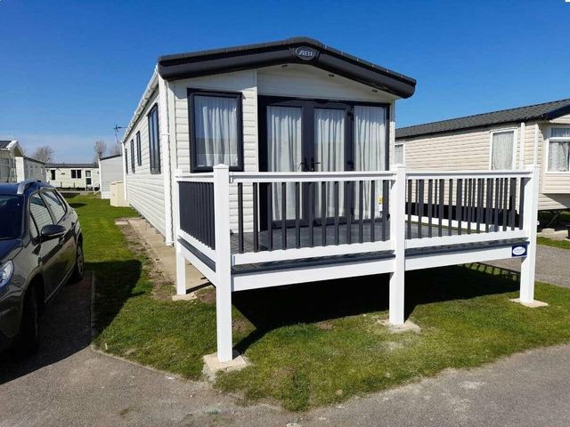 New Beach Holiday Park - Holiday Accommodation 12143 - 1185154 - photo 1 