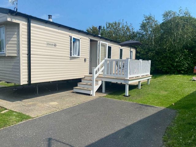 Whitecliff Bay Holiday Park - Holiday Accommodation 12390 - 1185187 - photo 1 