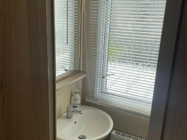 Marton Mere Holiday Village - Holiday Accommodation 12904 - 1185263 - photo 1 