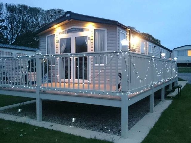 Blue Dolphin Holiday Park - Holiday Accommodation 12986 - 1185279 - photo 1 