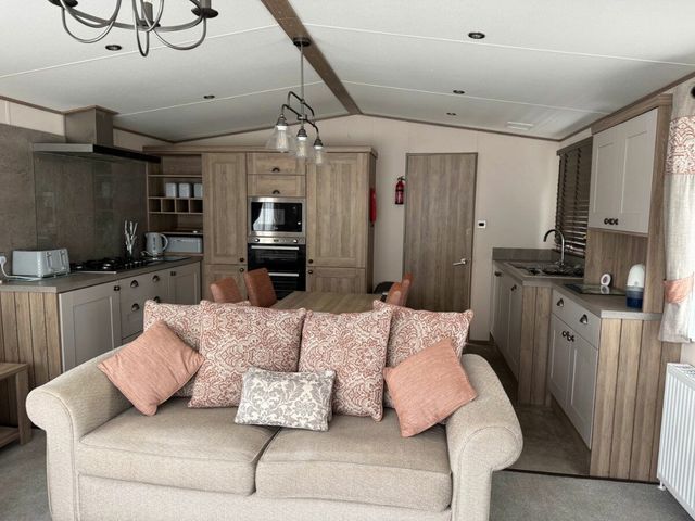 Flamingo Land Holiday Park - Holiday Accommodation 13002 - 1185283 - photo 1 