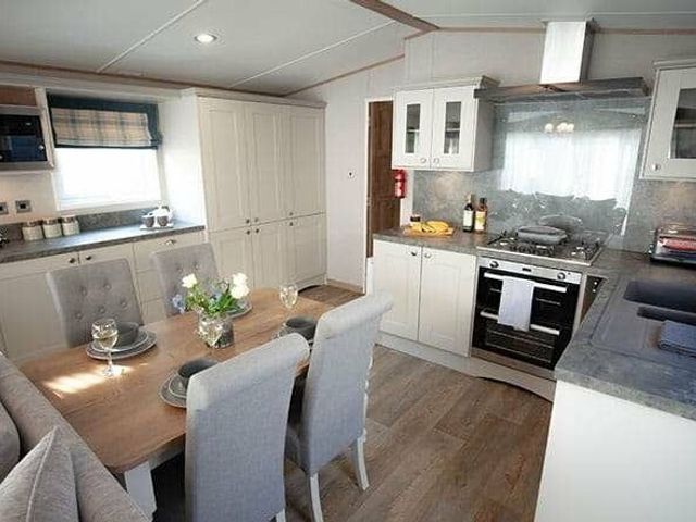 Devon Cliffs Holiday Park - Holiday Accommodation 13607 - 1185365 - photo 1 