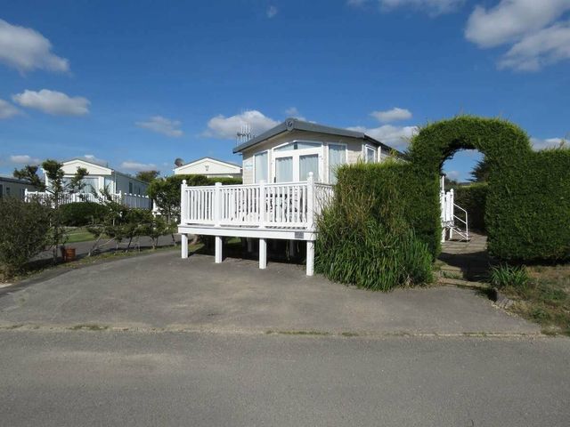 Weymouth Bay Holiday Park - Holiday Accommodation 13701 - 1185380 - photo 1 