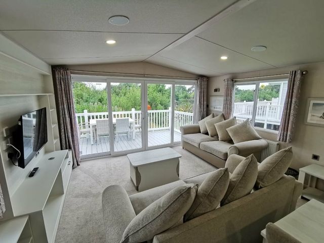 Blue Dolphin Holiday Park - Holiday Accommodation 14200 - 1185475 - photo 1 