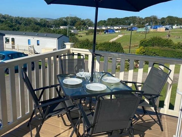 Blue Dolphin Holiday Park - Holiday Accommodation 14638 - 1185570 - photo 1 