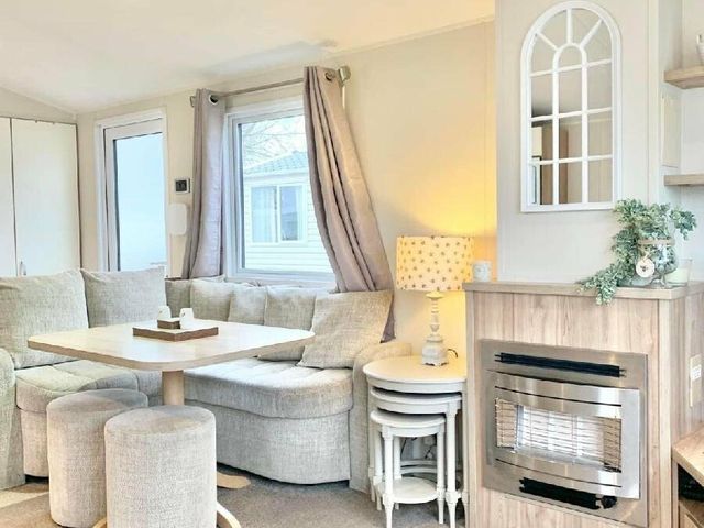 Marton Mere Holiday Village - Holiday Accommodation 14641 - 1185571 - photo 1 