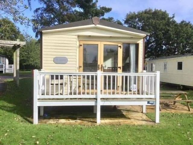 Hopton Holiday Village - Holiday Accommodation 15319 - 1185725 - photo 1 