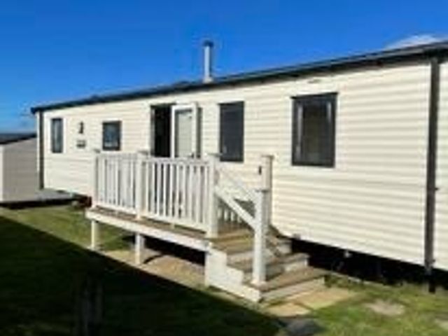 Blue Dolphin Holiday Park - Holiday Accommodation 15986 - 1185883 - photo 1 