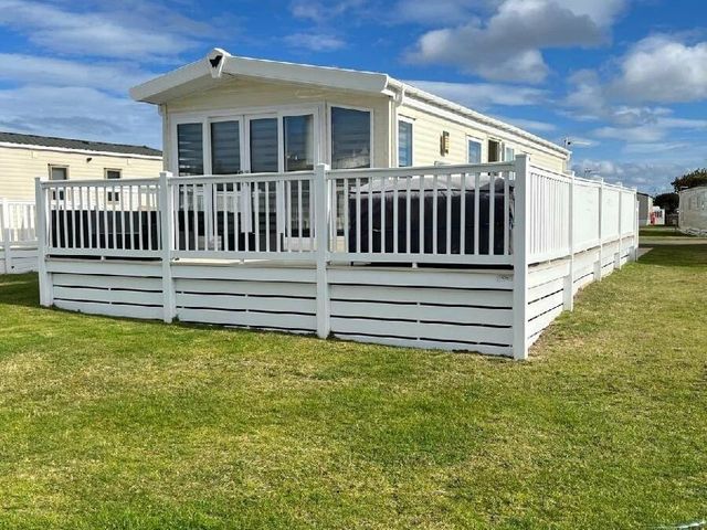 Silver Sands Holiday Park - Holiday Accommodation 16459 - 1186023 - photo 1 