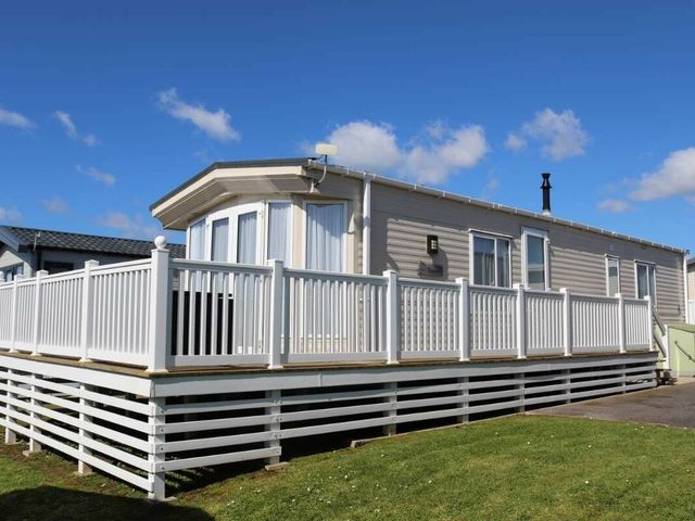 Chesil Beach Holiday Park - Holiday Accommodation 16589 - 1186055 - photo 1 