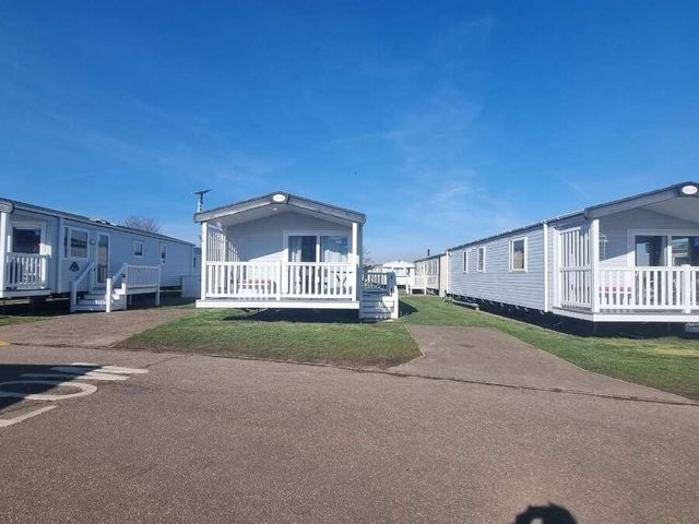 Caister Holiday Park - Holiday Accommodation 17349 - 1186288 - photo 1 