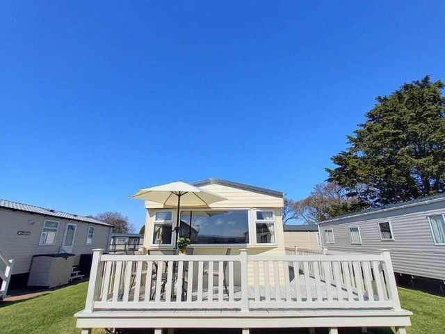 Hoburne Blue Anchor - Holiday Accommodation 17359 - 1186291 - photo 1 