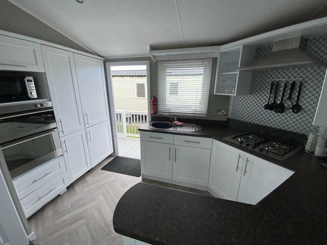 Golden Palm Resort - Holiday Accommodation 17445 - 1186321 - photo 1 
