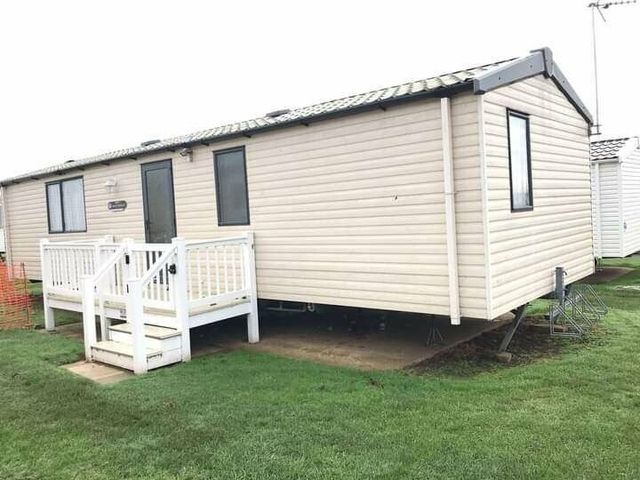 Hopton Holiday Village - Holiday Accommodation 17811 - 1186437 - photo 1 