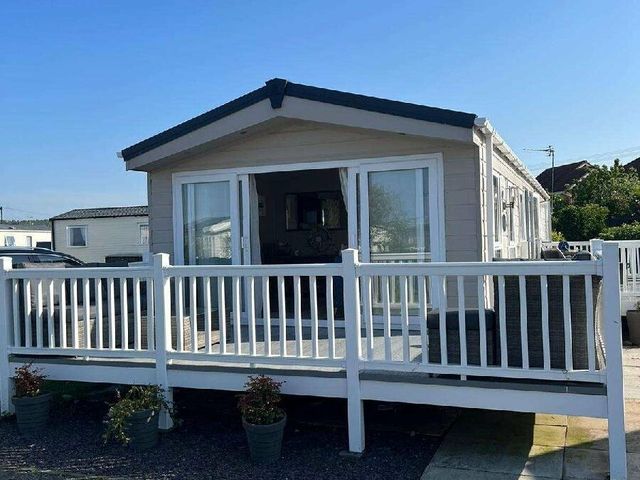 Lido Beach Holiday Park - Holiday Accommodation 17818 - 1186438 - photo 1 