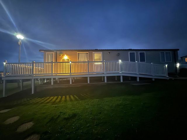 Devon Cliffs Holiday Park - Holiday Accommodation 18050 - 1186504 - photo 1 