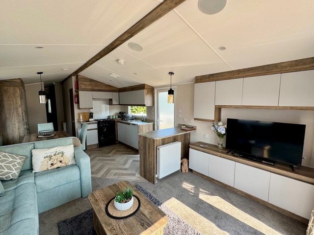 Whitecliff Bay Holiday Park - Holiday Accommodation 18116 - 1186531 - photo 1 