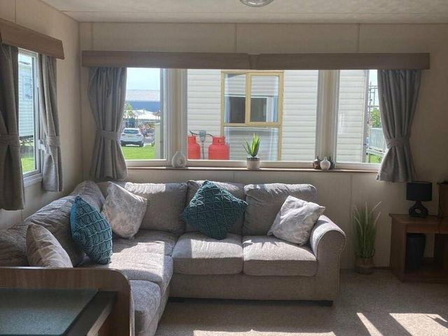 Cayton Bay Caravan Park - Holiday Accommodation 18183 - 1186549 - photo 1 