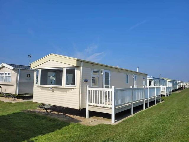 Coastfield Holiday Village - Holiday Accommodation 19012 - 1186807 - photo 1 