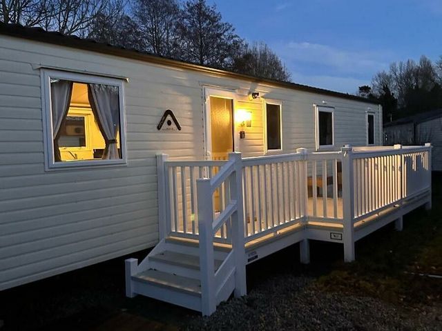 Marton Mere Holiday Village - Holiday Accommodation 19415 - 1186971 - photo 1 