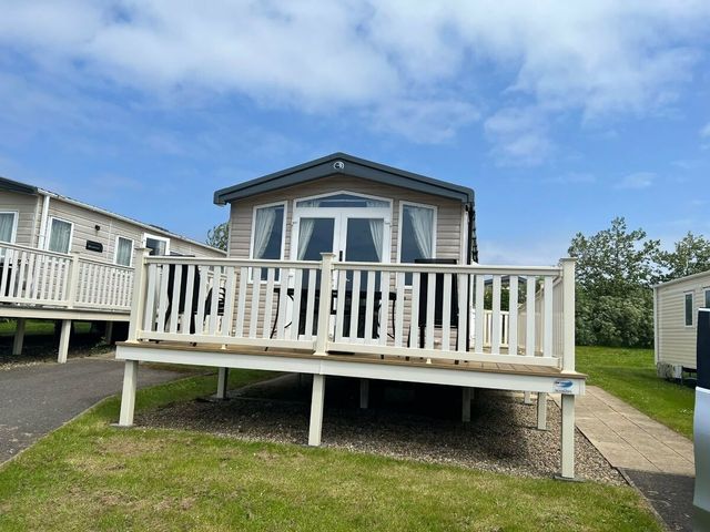 Blue Dolphin Holiday Park - Holiday Accommodation 20187 - 1187252 - photo 1 