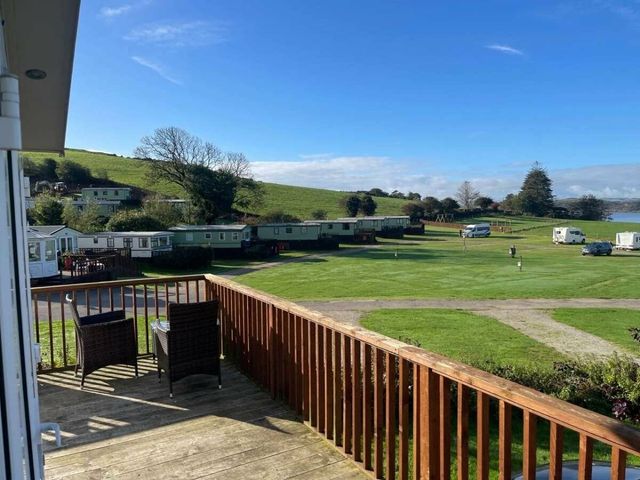 Castle Point Caravan Site - Holiday Accommodation 20204 - 1187259 - photo 1 