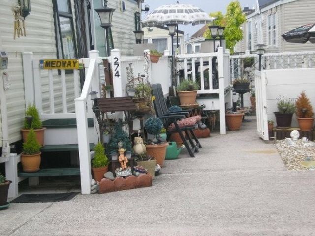 Golden Gate Holiday Centre - Holiday Accommodation 2032 - 1187310 - photo 1 