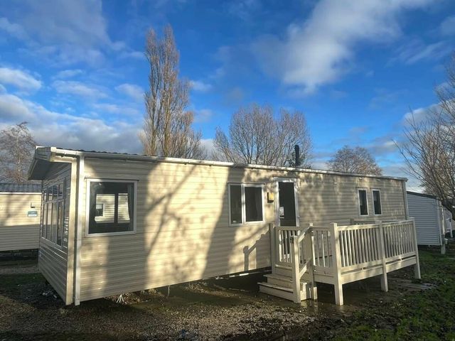 Marton Mere Holiday Village - Holiday Accommodation 20345 - 1187327 - photo 1 