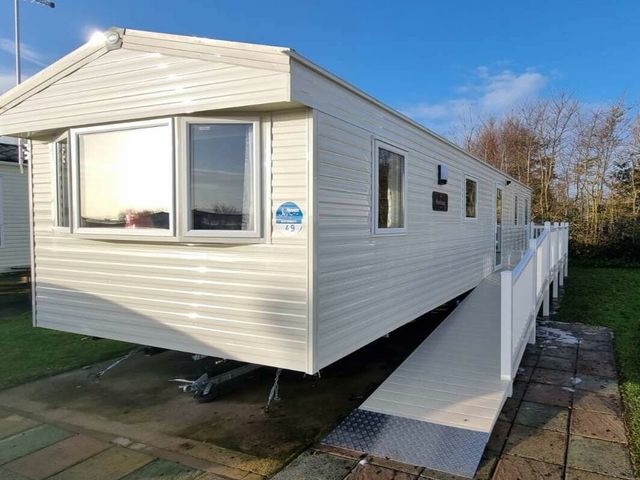 Hopton Holiday Village - Holiday Accommodation 20610 - 1187429 - photo 1 