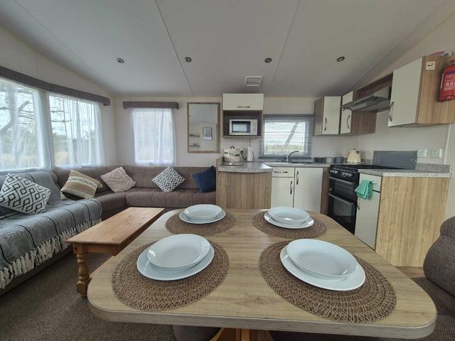 Liskey Hill Caravan Park - Holiday Accommodation 20796 - 1187525 - photo 1 