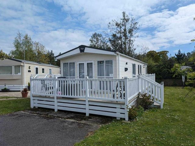 Oakdene Forest Park - Holiday Accommodation 21011 - 1187660 - photo 1 