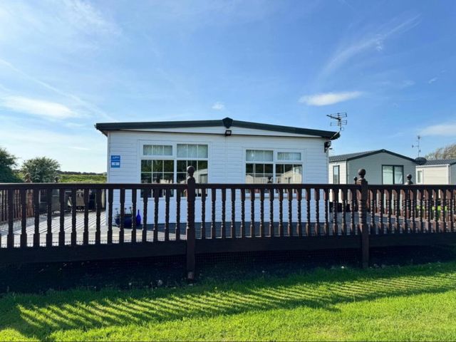 Lakeland Leisure Park - Holiday Accommodation 21015 - 1187663 - photo 1 