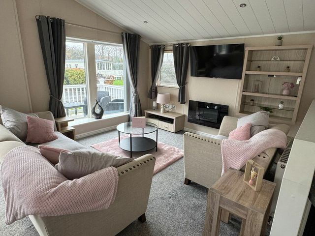 Burnham-on-Sea Holiday Park - Holiday Accommodation 21065 - 1187691 - photo 1 
