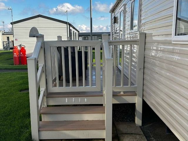 Cayton Bay Caravan Park - Holiday Accommodation 21125 - 1187734 - photo 1 