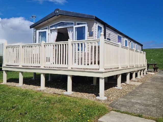 Blue Dolphin Holiday Park - Holiday Accommodation 21458 - 1187971 - photo 1 