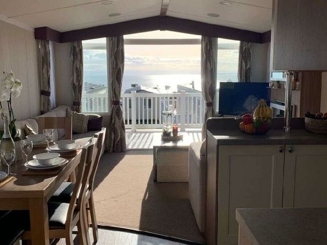 Devon Cliffs Holiday Park - Holiday Accommodation 21459 - 1187972 - photo 1 