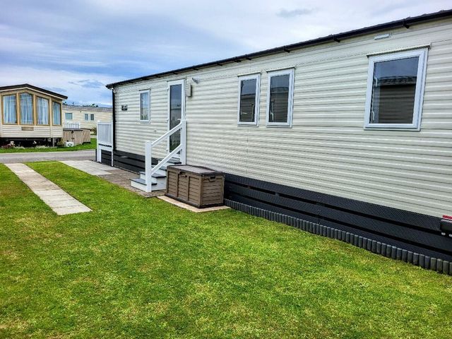 Lido Beach Holiday Park - Holiday Accommodation 22178 - 1188523 - photo 1 