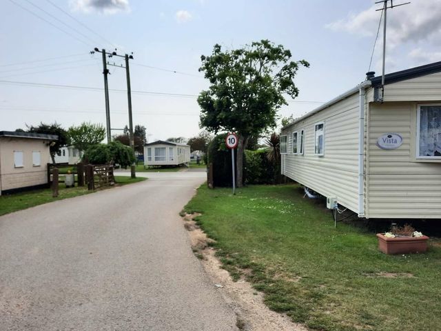Riverside Caravan Centre - Holiday Accommodation 22280 - 1188608 - photo 1 