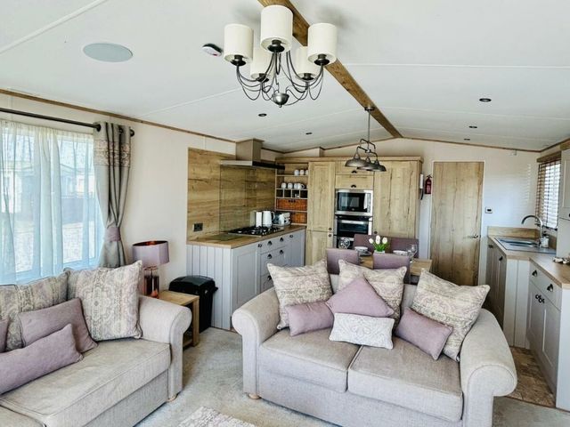 West Sands - Holiday Accommodation 22291 - 1188614 - photo 1 