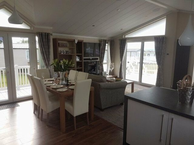 Devon Cliffs Holiday Park - Holiday Accommodation 4101 - 1188850 - photo 1 