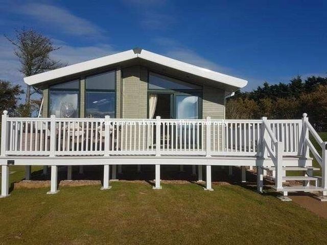 Devon Cliffs Holiday Park - Holiday Accommodation 4101 - 1188850 - photo 1 