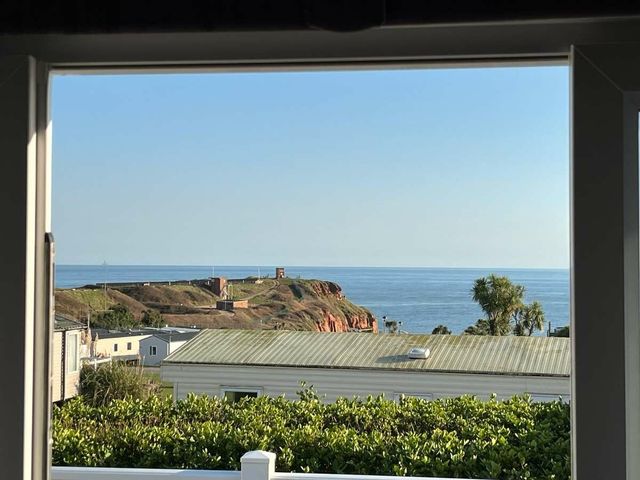 Devon Cliffs Holiday Park - Holiday Accommodation 4554 - 1188881 - photo 1 
