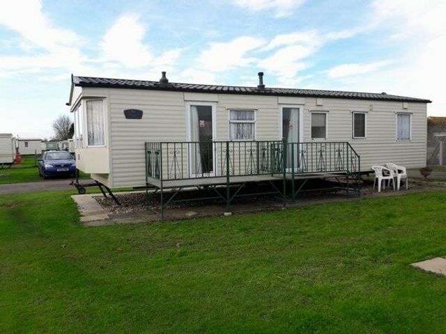 Towervans Holiday Park - Holiday Accommodation 5041 - 1188913 - photo 1 