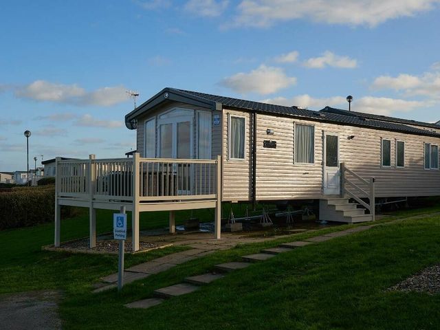 Reighton Sands Holiday Park - Holiday Accommodation 6835 - 1189042 - photo 1 